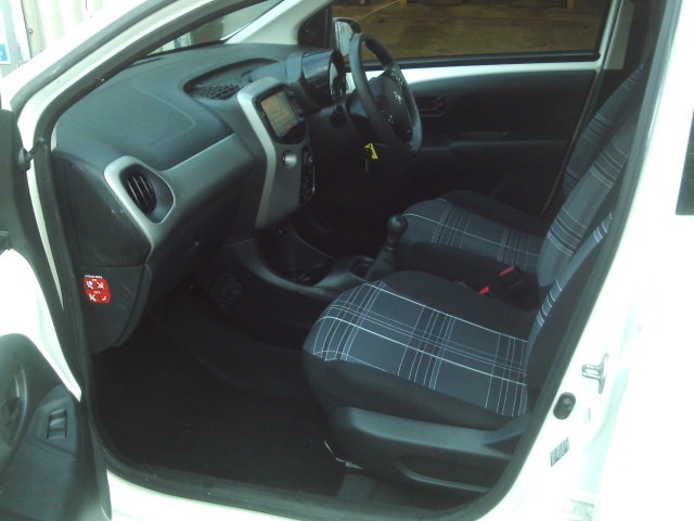 Used Peugeot 108 2017 for sale - 76452471: Photo 14