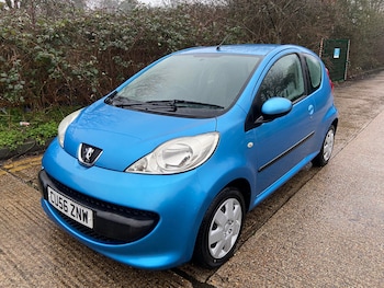 2006 (56) - 1.0 Urban 2-Tronic Blue Years MOT Warranty Automatic HPI Clear £20 Road Tax 3-Door