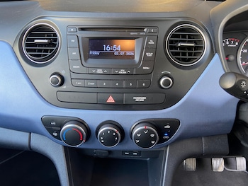 Used Hyundai i10 2014 for sale - 79140813: Photo