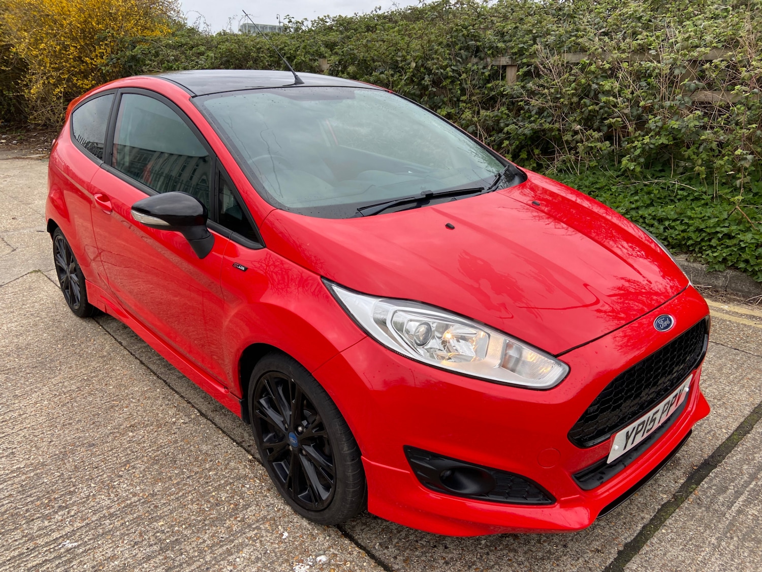 Used Ford Fiesta 2015 for sale - 78081719: Photo 2