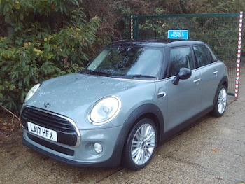 Used MINI Hatch 2017 for sale - 76452474: Photo