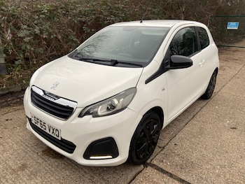 2015 (65) - 1.0 Active 3dr White 68k Miles FSH Years MOT Warranty £20 Road Tax