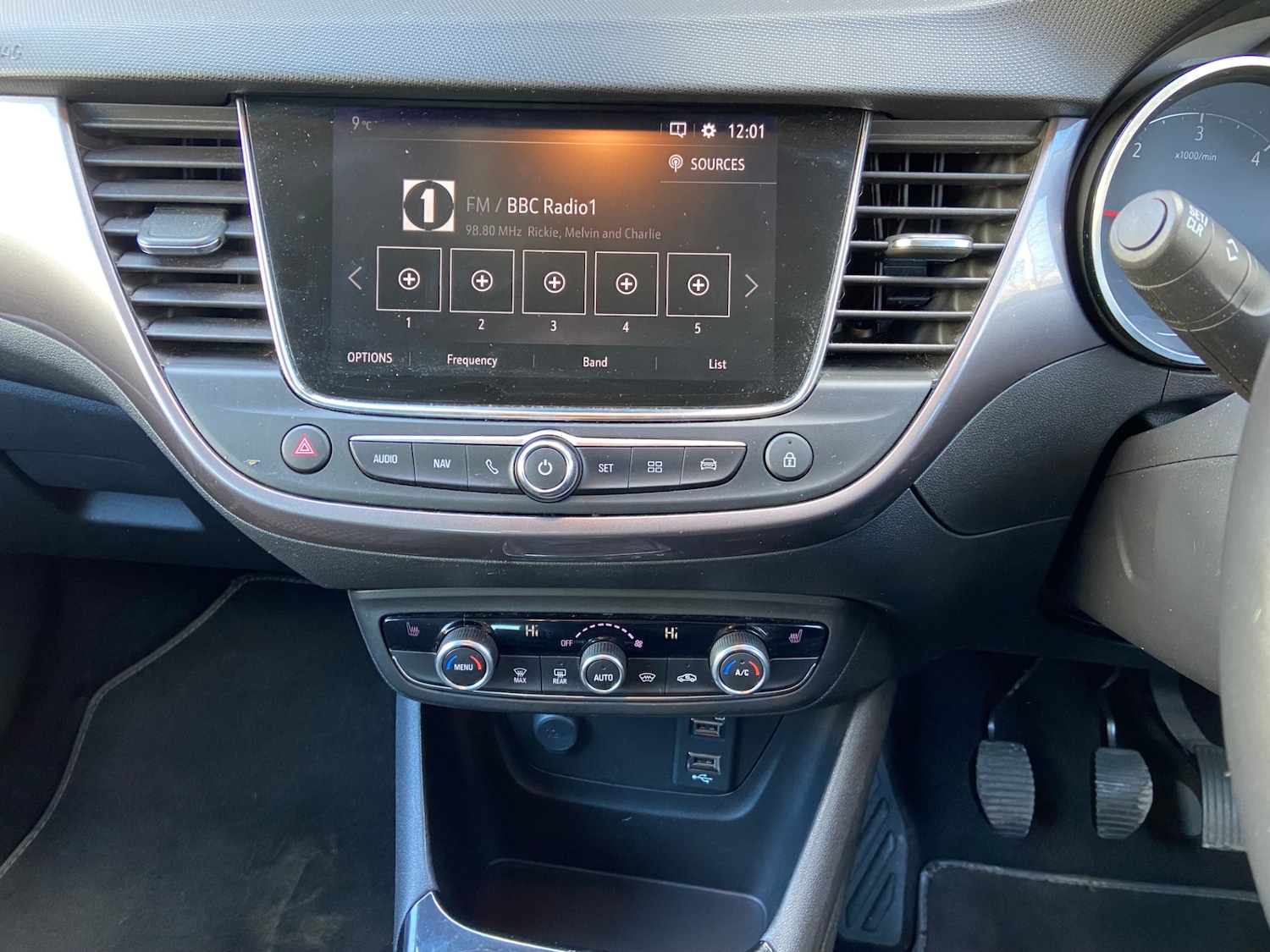 Used Vauxhall Crossland X 2018 for sale - 78018489: Photo 4