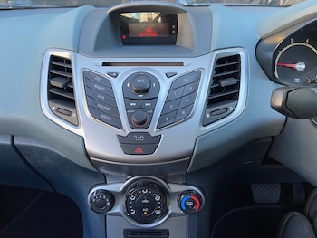 Used Ford Fiesta 2010 for sale - 79091170: Photo