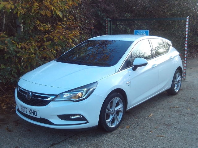 Used Vauxhall Astra 2017 for sale - 76598504: Photo 1