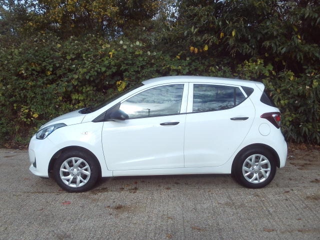 Used Hyundai i10 2018 for sale - 76332427: Photo 10