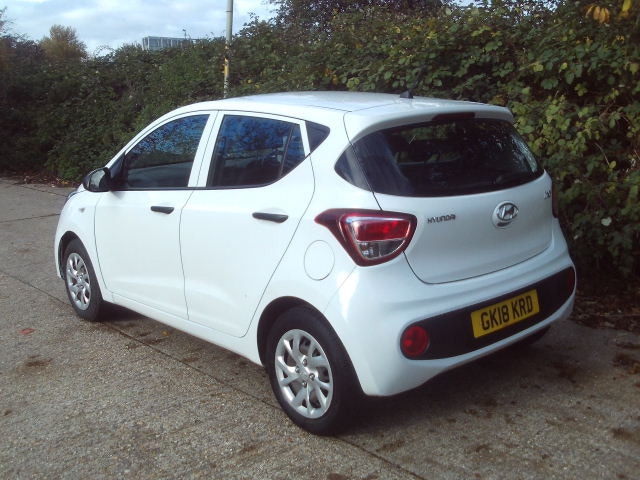 Used Hyundai i10 2018 for sale - 76332427: Photo 11