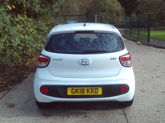 Used Hyundai i10 2018 for sale - 76332427: Photo 6