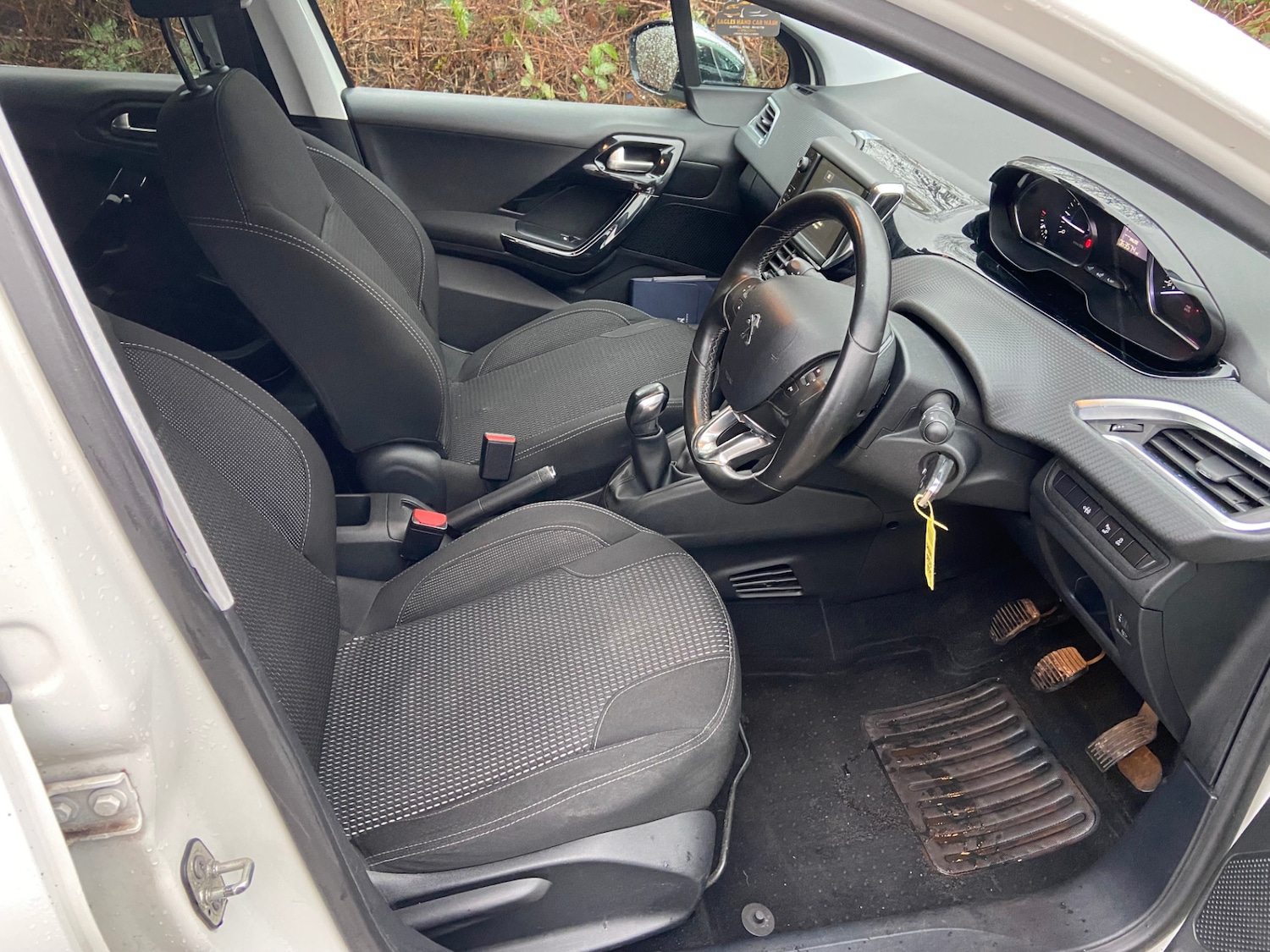 Used Peugeot 208 2015 for sale - 77151679: Photo 12