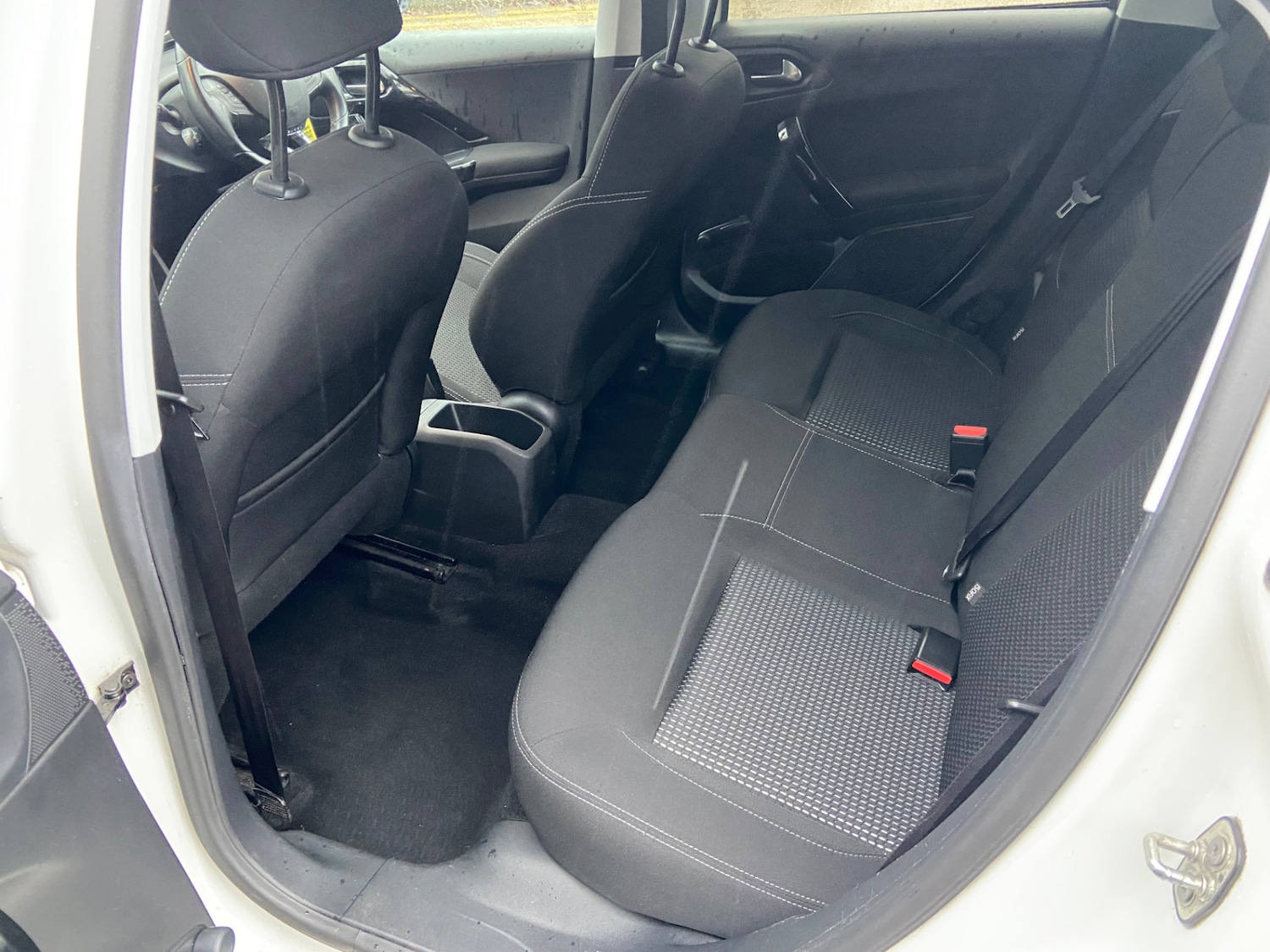 Used Peugeot 208 2015 for sale - 77151679: Photo 15