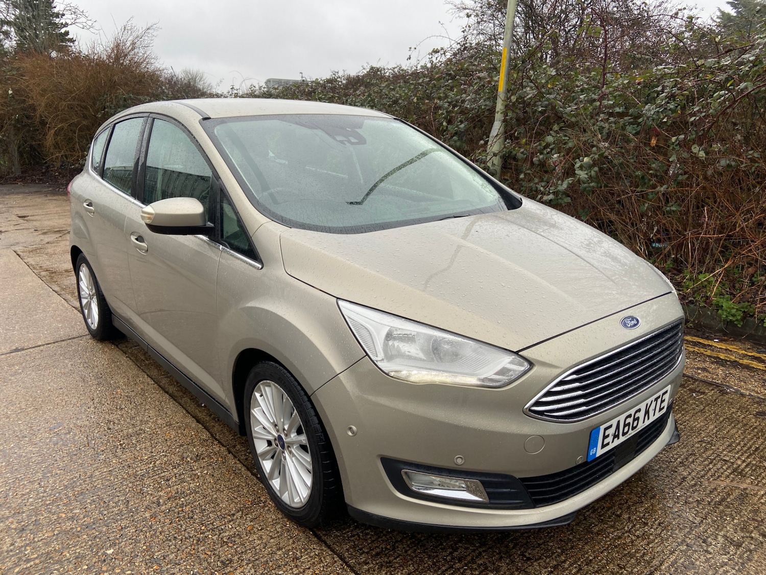 Used Ford C-Max 2016 for sale - 77407188: Photo 2