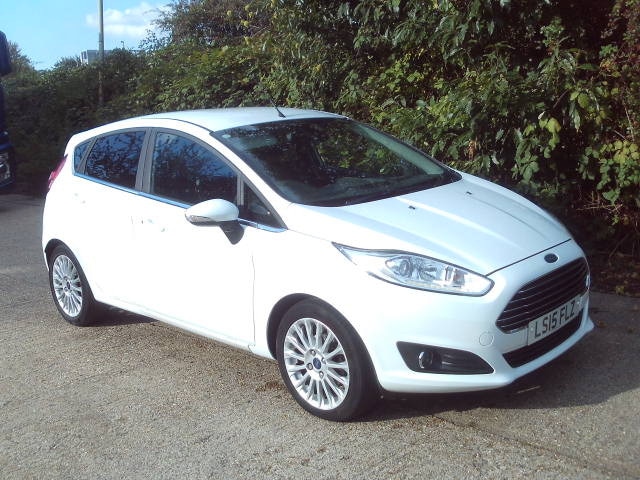 Used Ford Fiesta 2015 for sale - 76093870: Photo 2