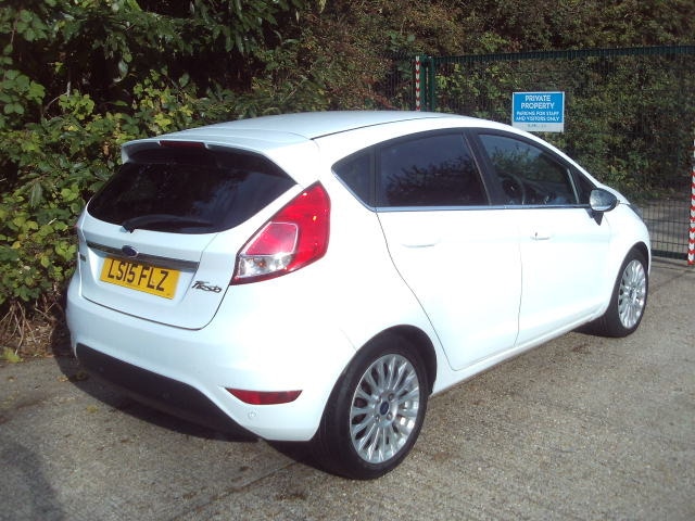 Used Ford Fiesta 2015 for sale - 76093870: Photo 7