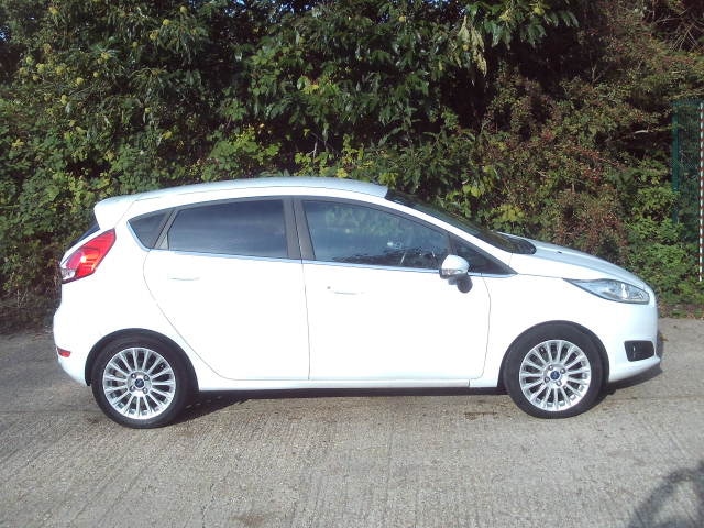 Used Ford Fiesta 2015 for sale - 76093870: Photo 8
