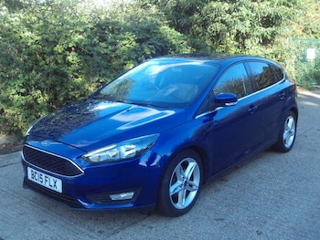 2015 (15) - 1.0 EcoBoost Zetec 5dr Blue 58k Miles FSH Years MOT Warranty