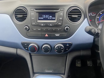 Used Hyundai i10 2014 for sale - 77198597: Photo