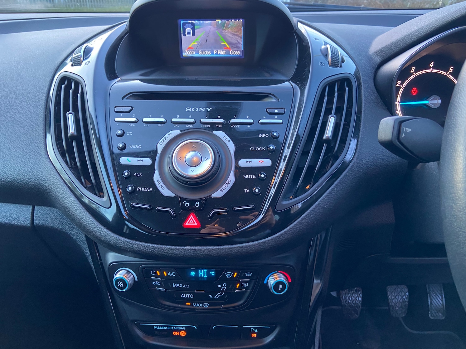 Used Ford B-MAX 2015 for sale - 77435435: Photo 4