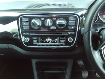 Used Volkswagen up! 2015 for sale - 76172274: Photo 4