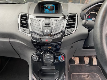 Used Ford Fiesta 2014 for sale - 77804313: Photo