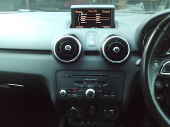 Used Audi A1 2011 for sale - 76480038: Photo