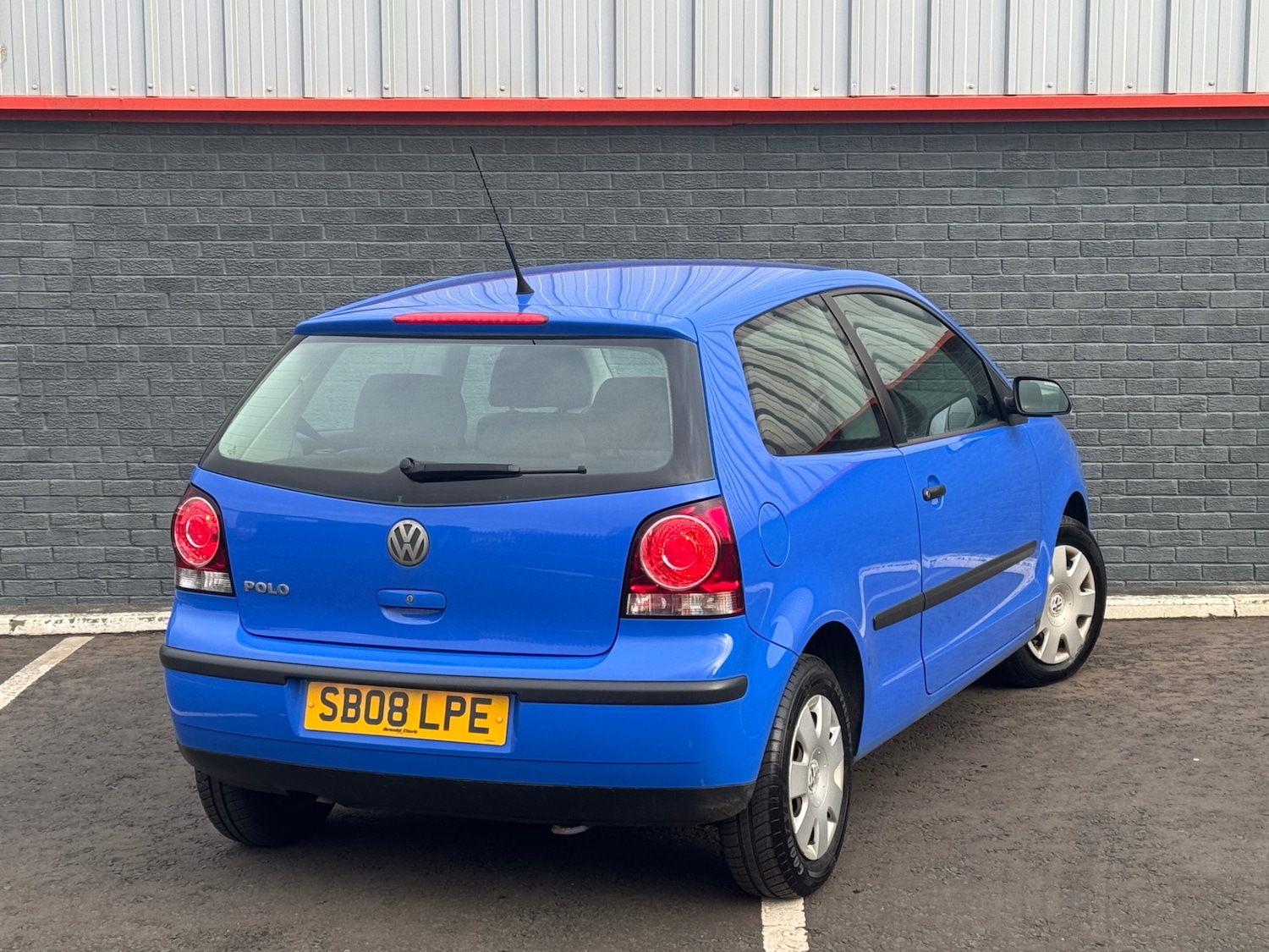 Used Volkswagen Polo 2008 for sale - 76933312: Photo 2