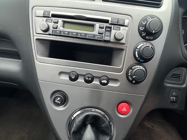 Used Honda Civic 2005 for sale - 76281849: Photo 19