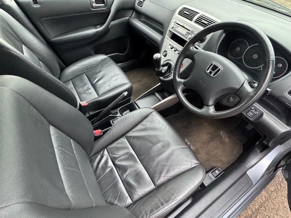 Used Honda Civic 2005 for sale - 76281849: Photo 21