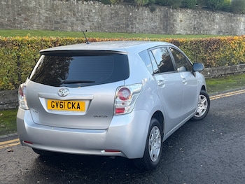 Used Toyota Verso 2011 for sale - 76390804: Photo