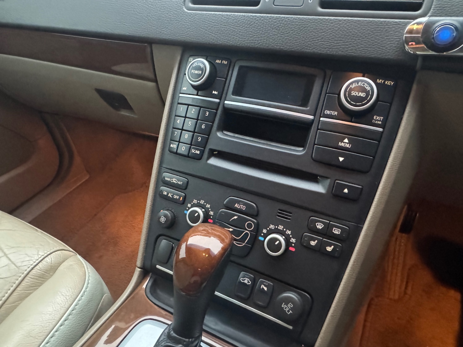 Used Volvo XC90 2007 for sale - 76591918: Photo 10