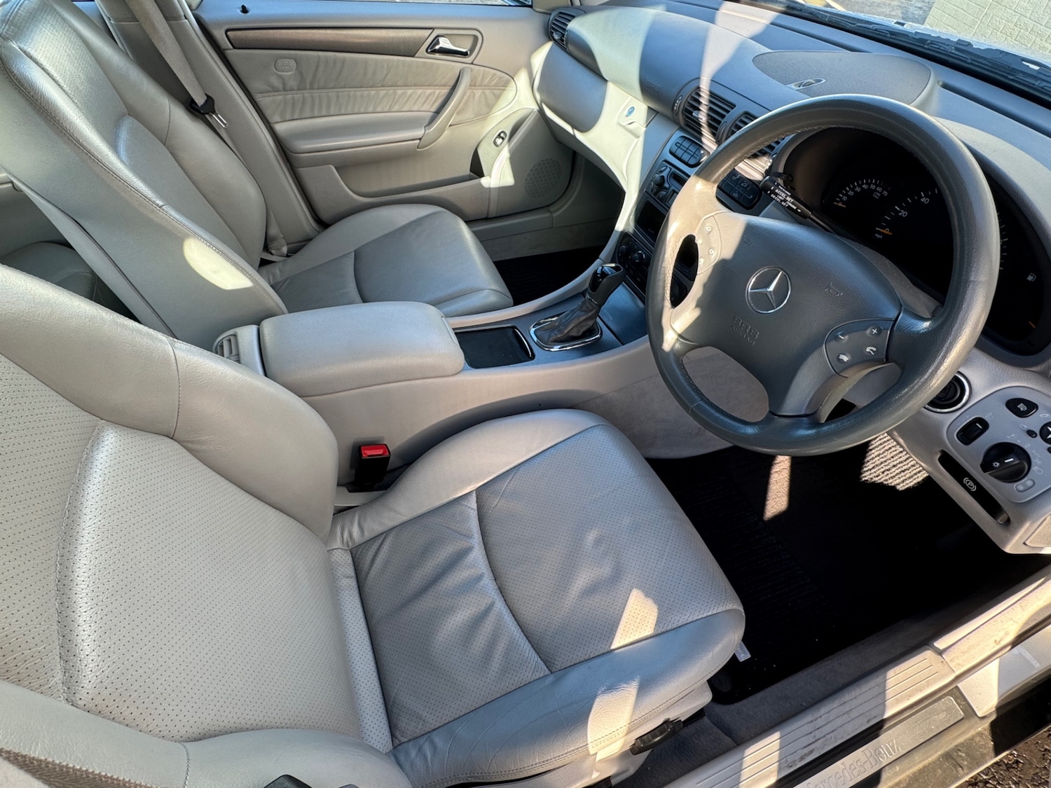 Used Mercedes-Benz C Class 2001 for sale - 76655633: Photo 10