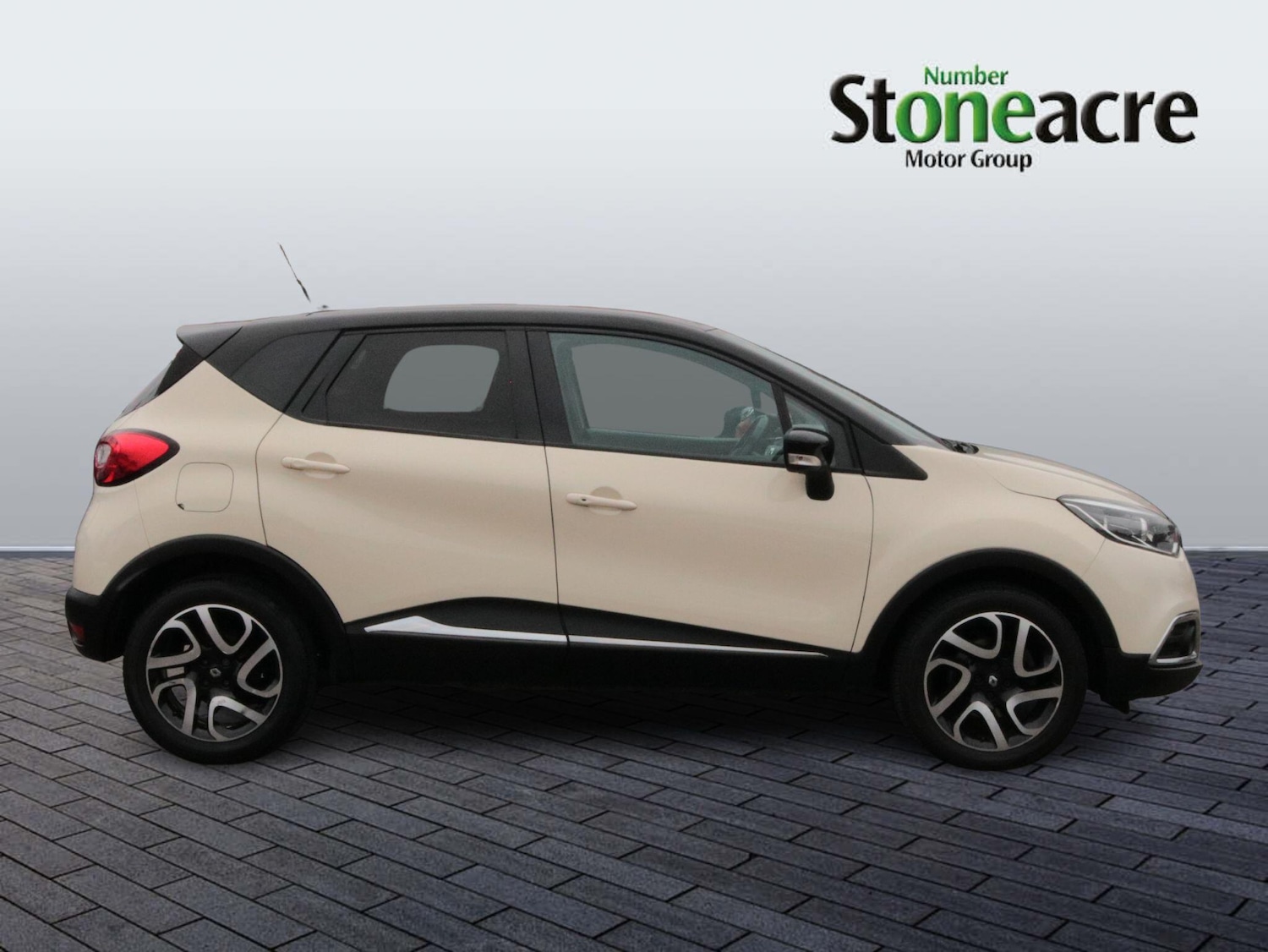Used Renault Captur 2016 for sale - 77882133: Photo 4
