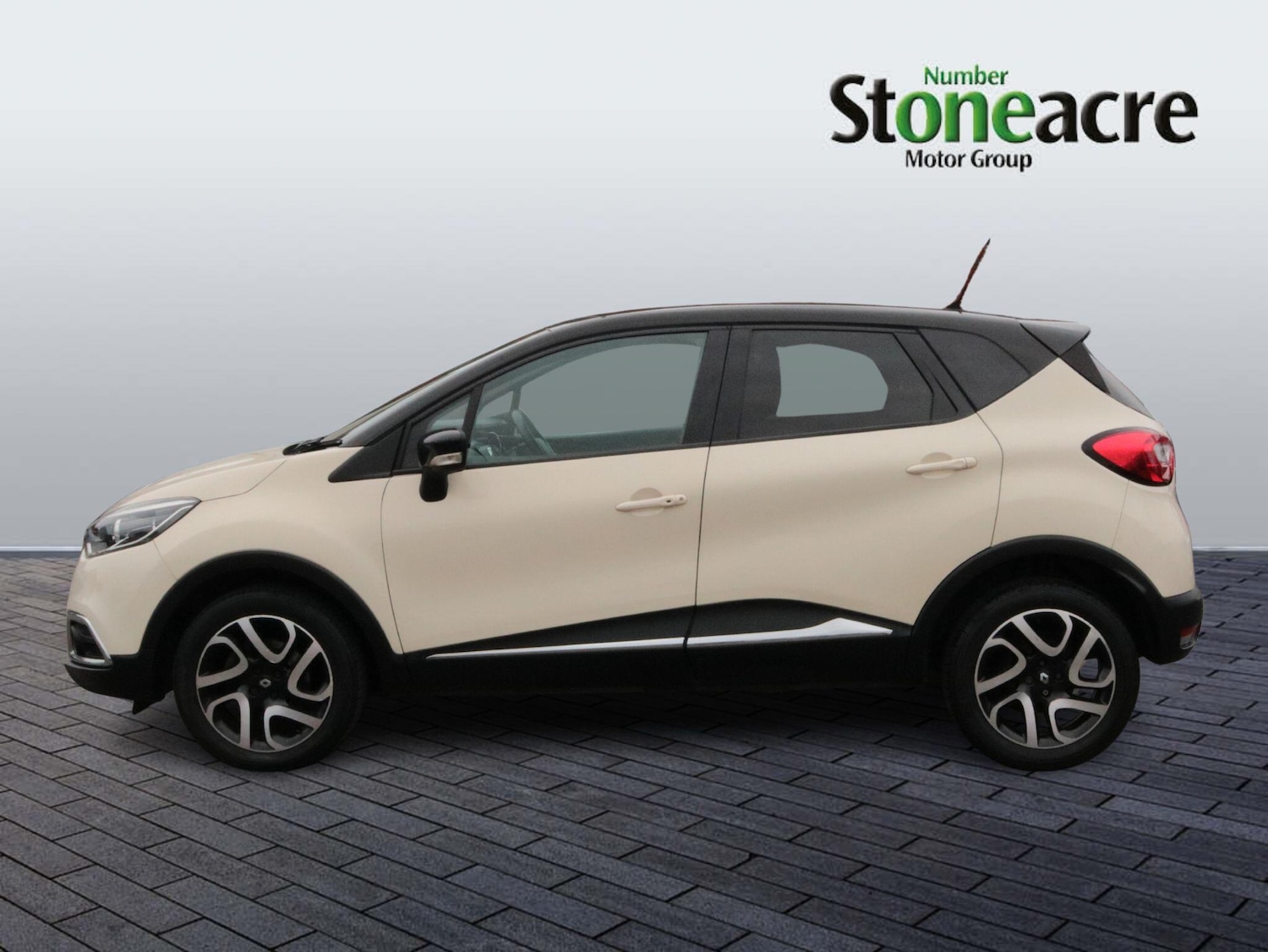 Used Renault Captur 2016 for sale - 77882133: Photo 8