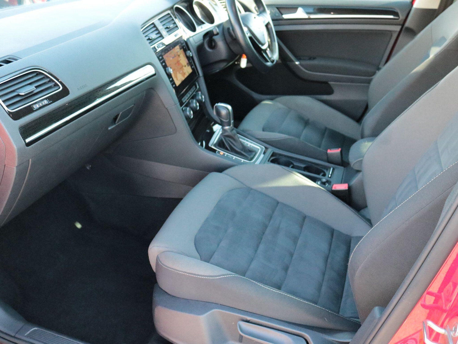 Used Volkswagen Golf 2019 for sale - 76484332: Photo 15