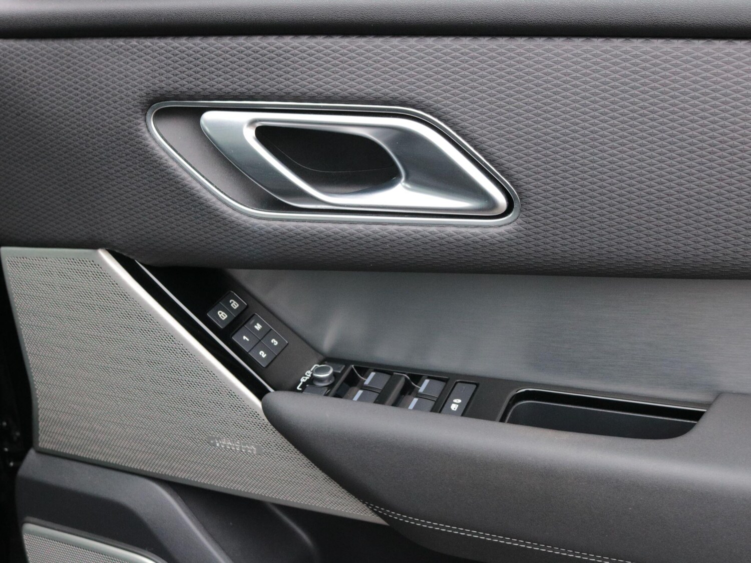 Used Land Rover Range Rover Velar for sale - 77883280: Photo 37