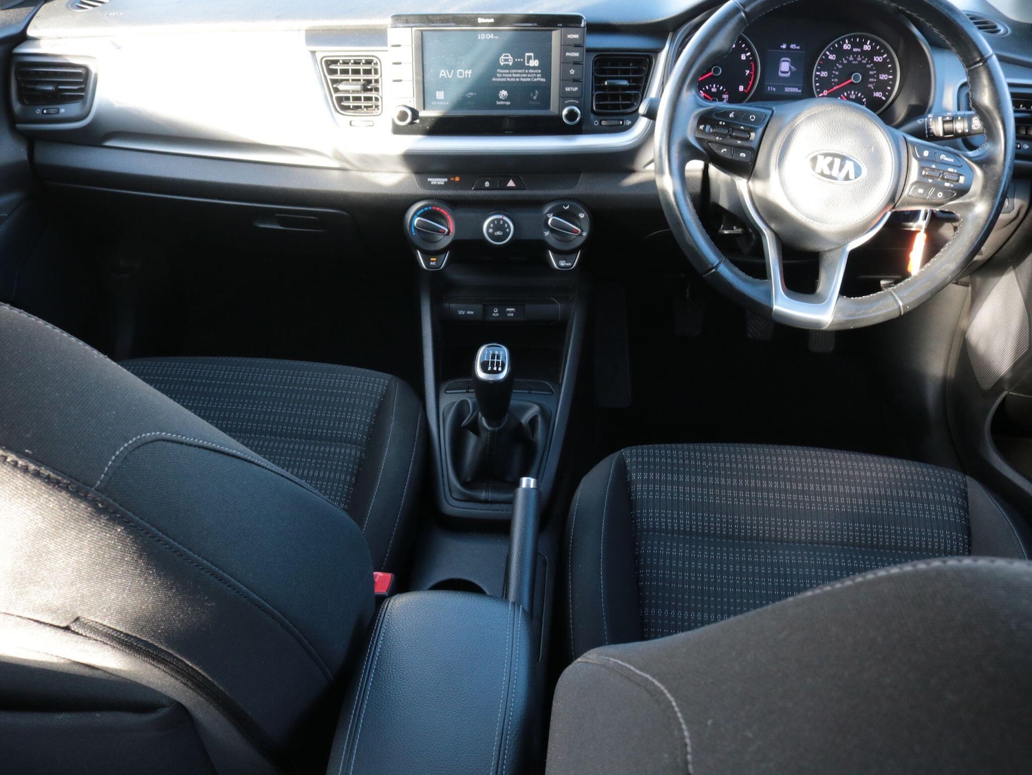 Used Kia Stonic 2018 for sale - 76573185: Photo 14