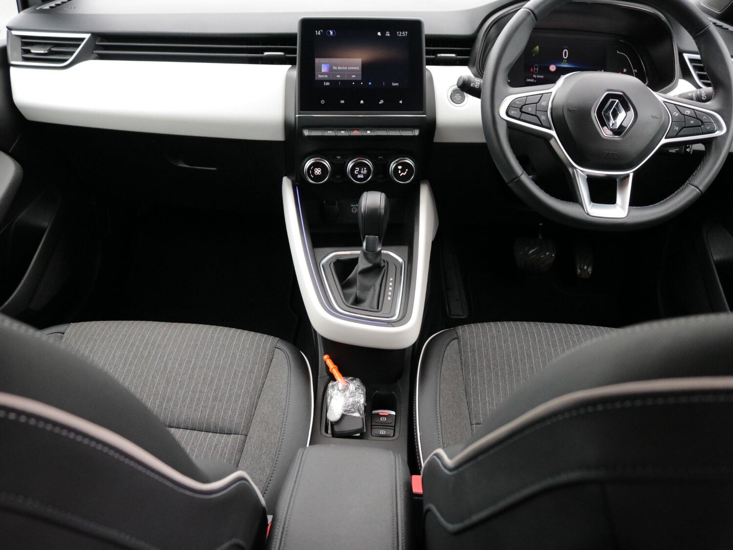 Used Renault Clio 2023 for sale - 76361152: Photo 14