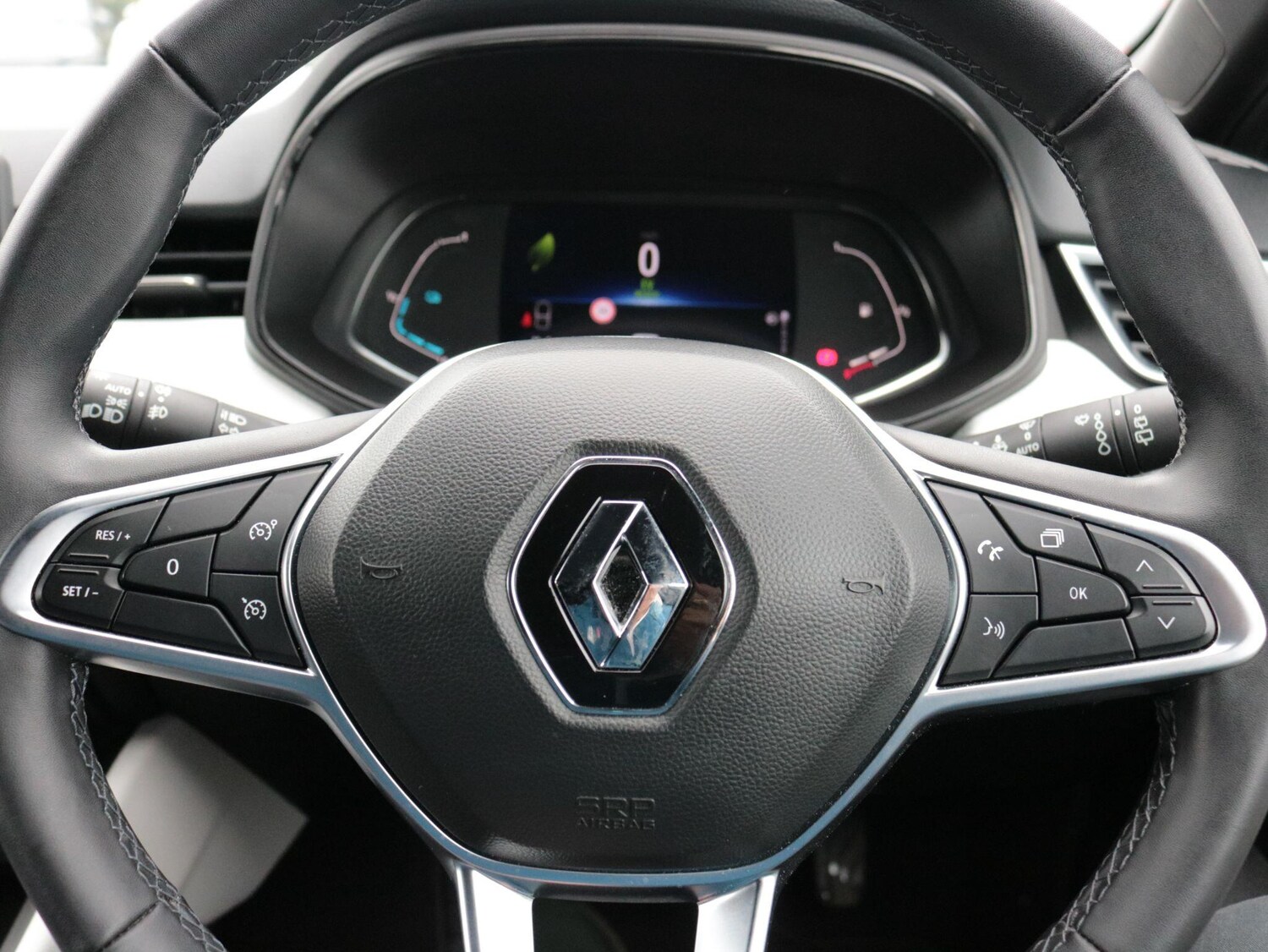 Used Renault Clio 2023 for sale - 76361152: Photo 17