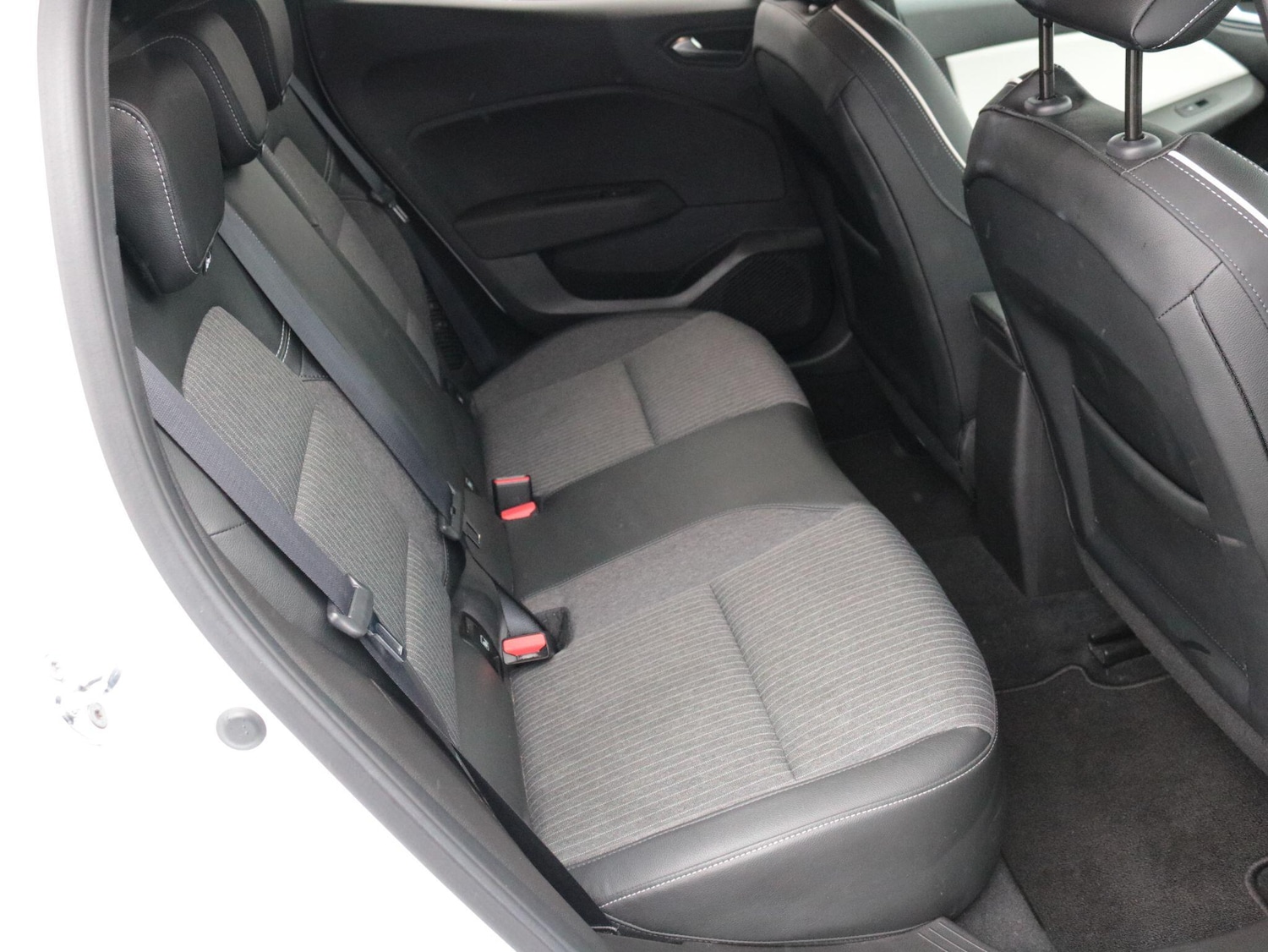 Used Renault Clio 2023 for sale - 76361152: Photo 25