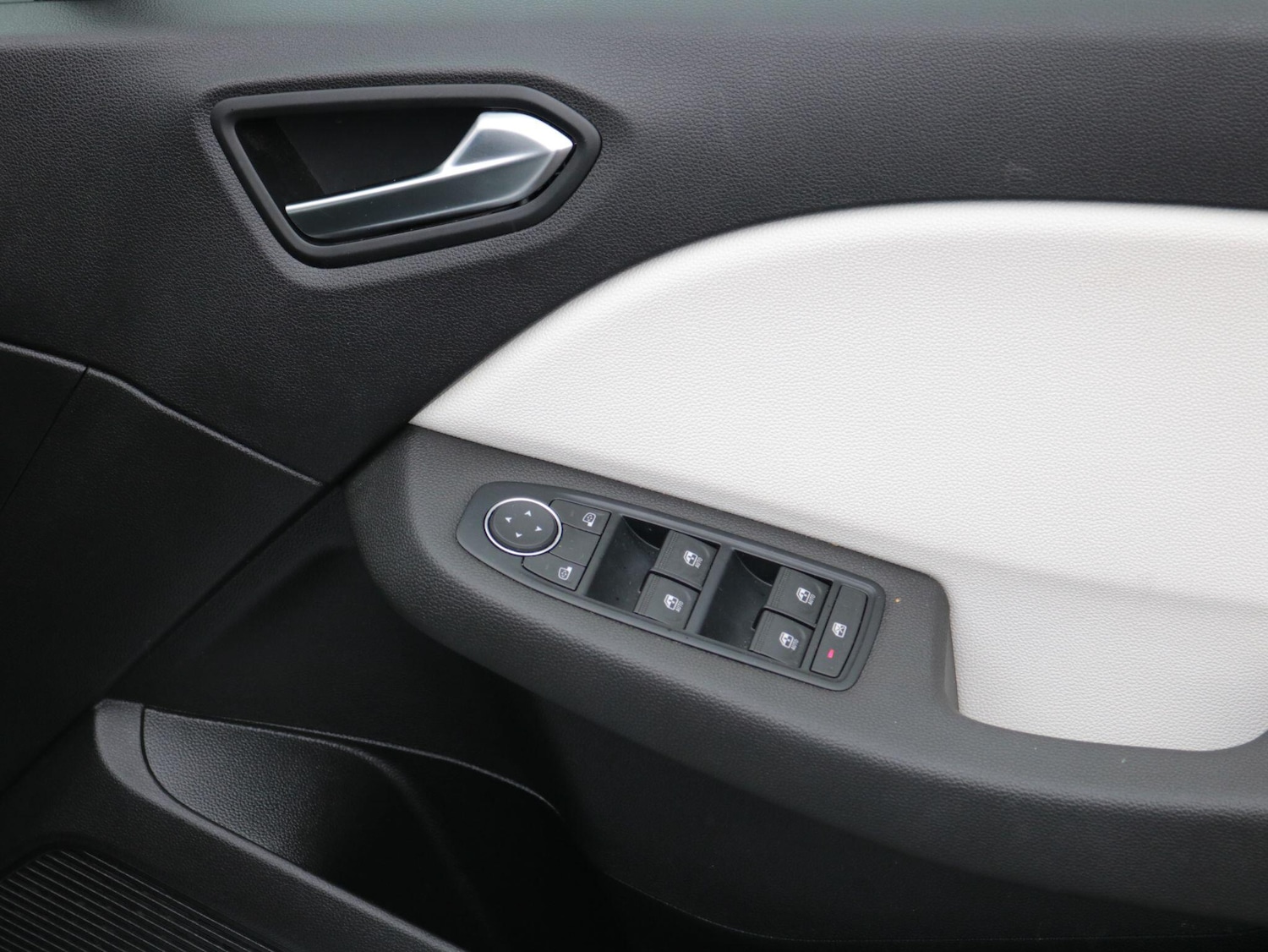 Used Renault Clio 2023 for sale - 76361152: Photo 28