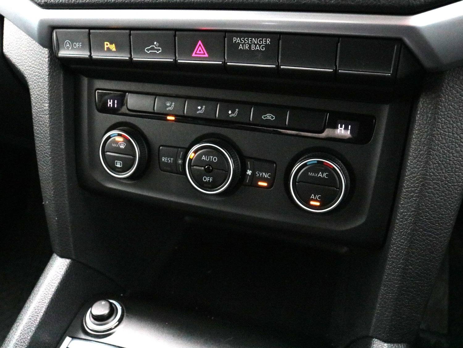 Used Volkswagen Amarok 2018 for sale - 76781125: Photo 23