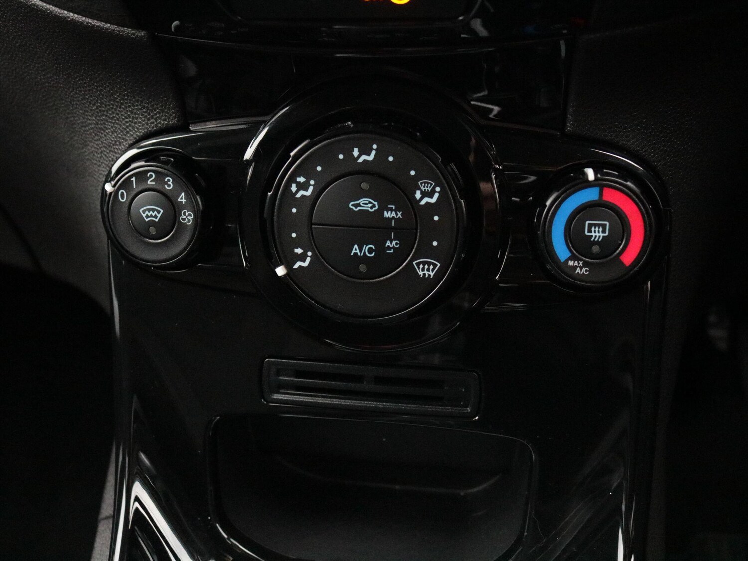 Used Ford Fiesta 2016 for sale - 76327187: Photo 21