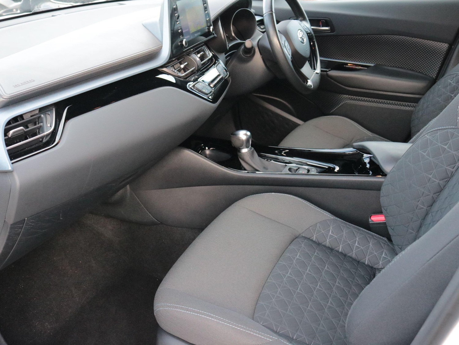 Used Toyota C-HR for sale - 77290980: Photo 16