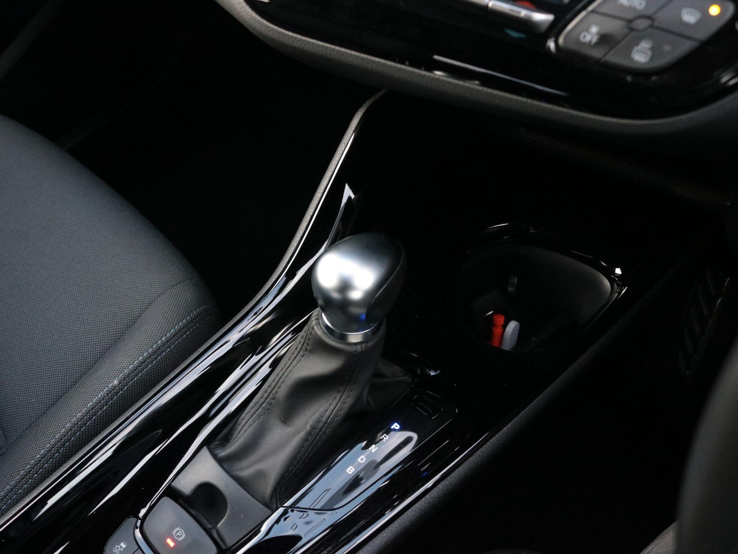 Used Toyota C-HR for sale - 77290980: Photo 23