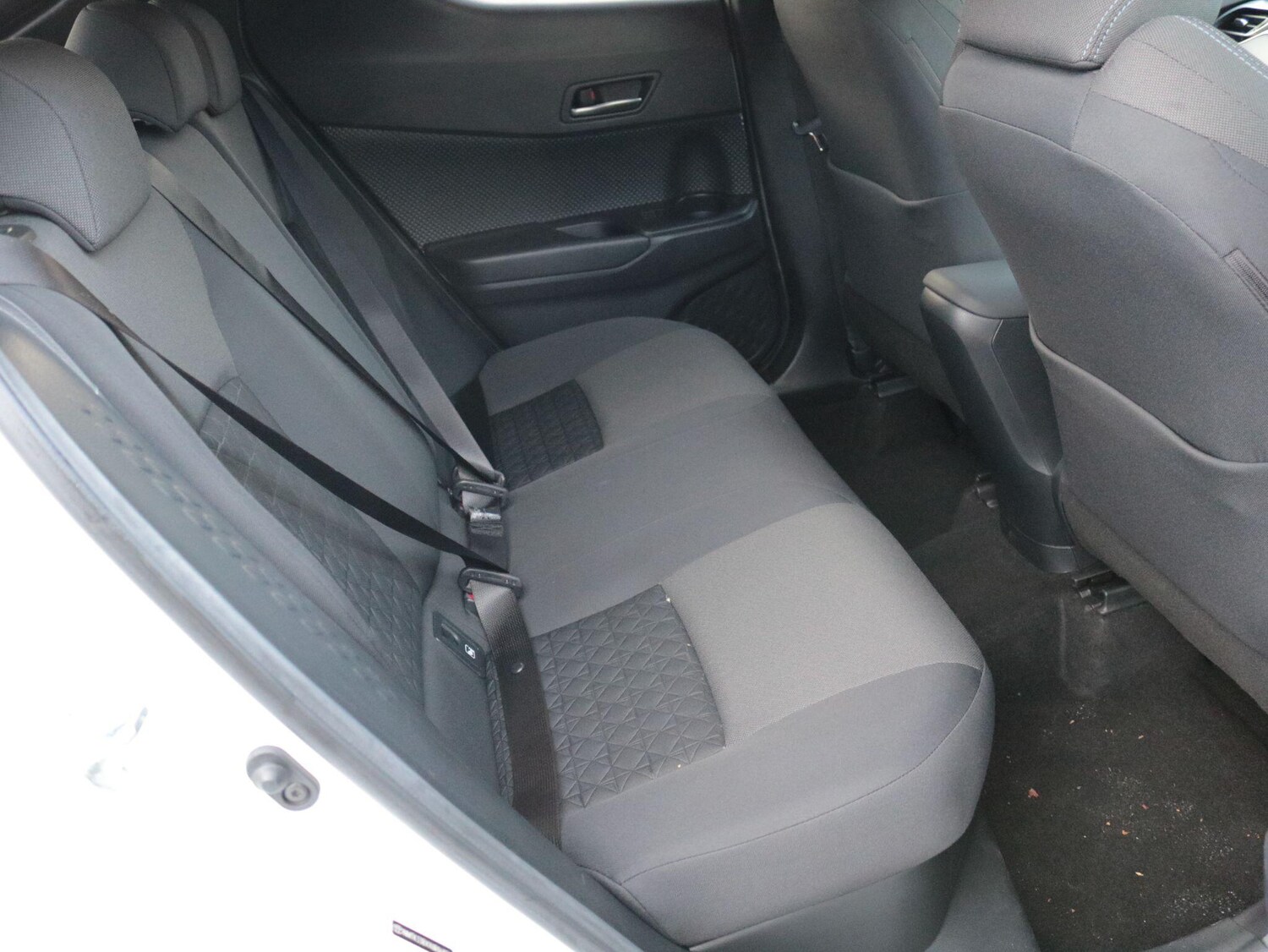 Used Toyota C-HR for sale - 77290980: Photo 25