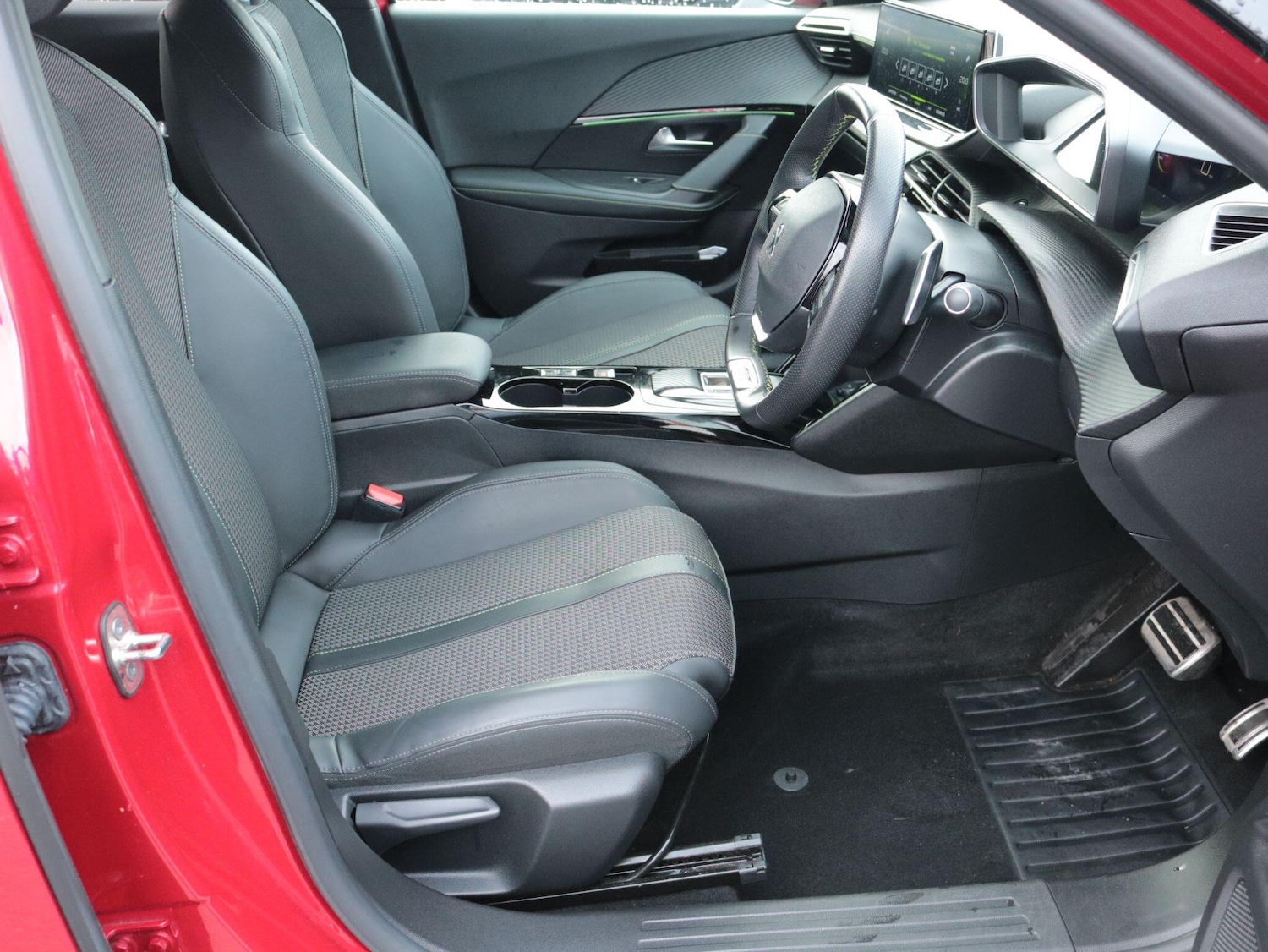 Used Peugeot 2008 2023 for sale - 77537241: Photo 15