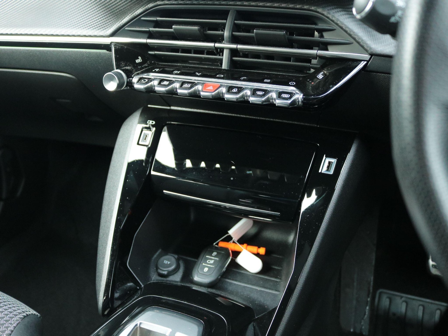 Used Peugeot 2008 2023 for sale - 77537241: Photo 25