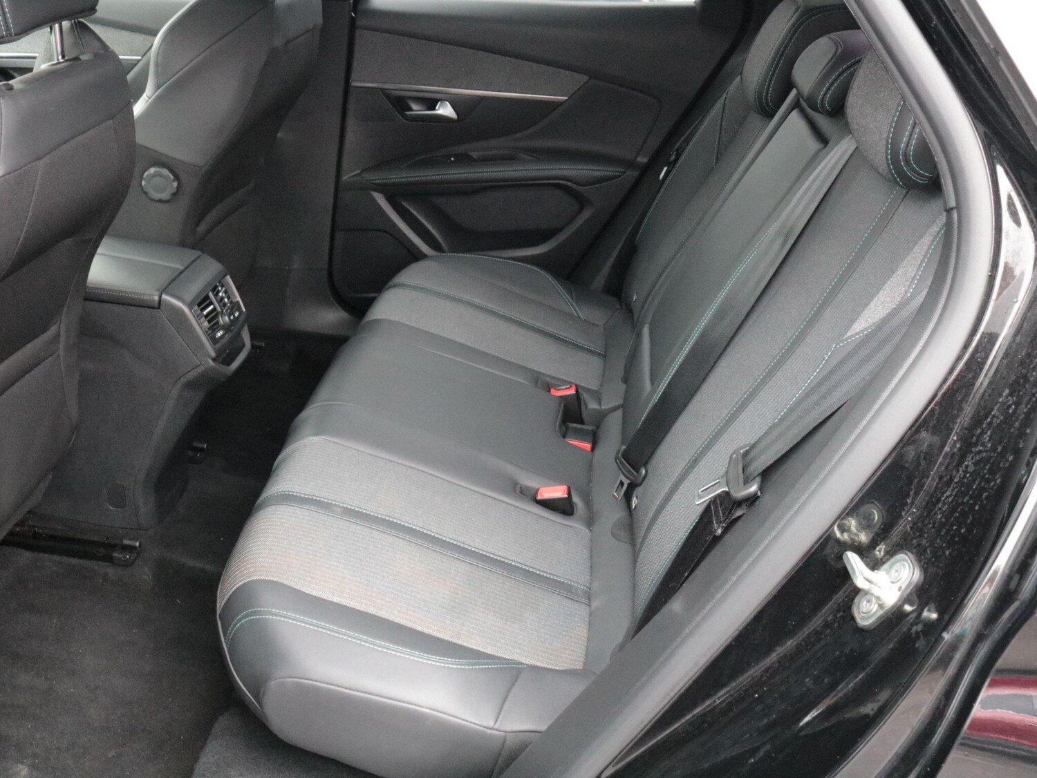 Used Peugeot 3008 2023 for sale - 76572165: Photo 27