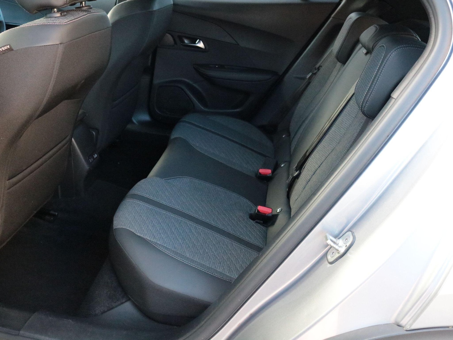 Used Peugeot 2008 2023 for sale - 77163643: Photo 24