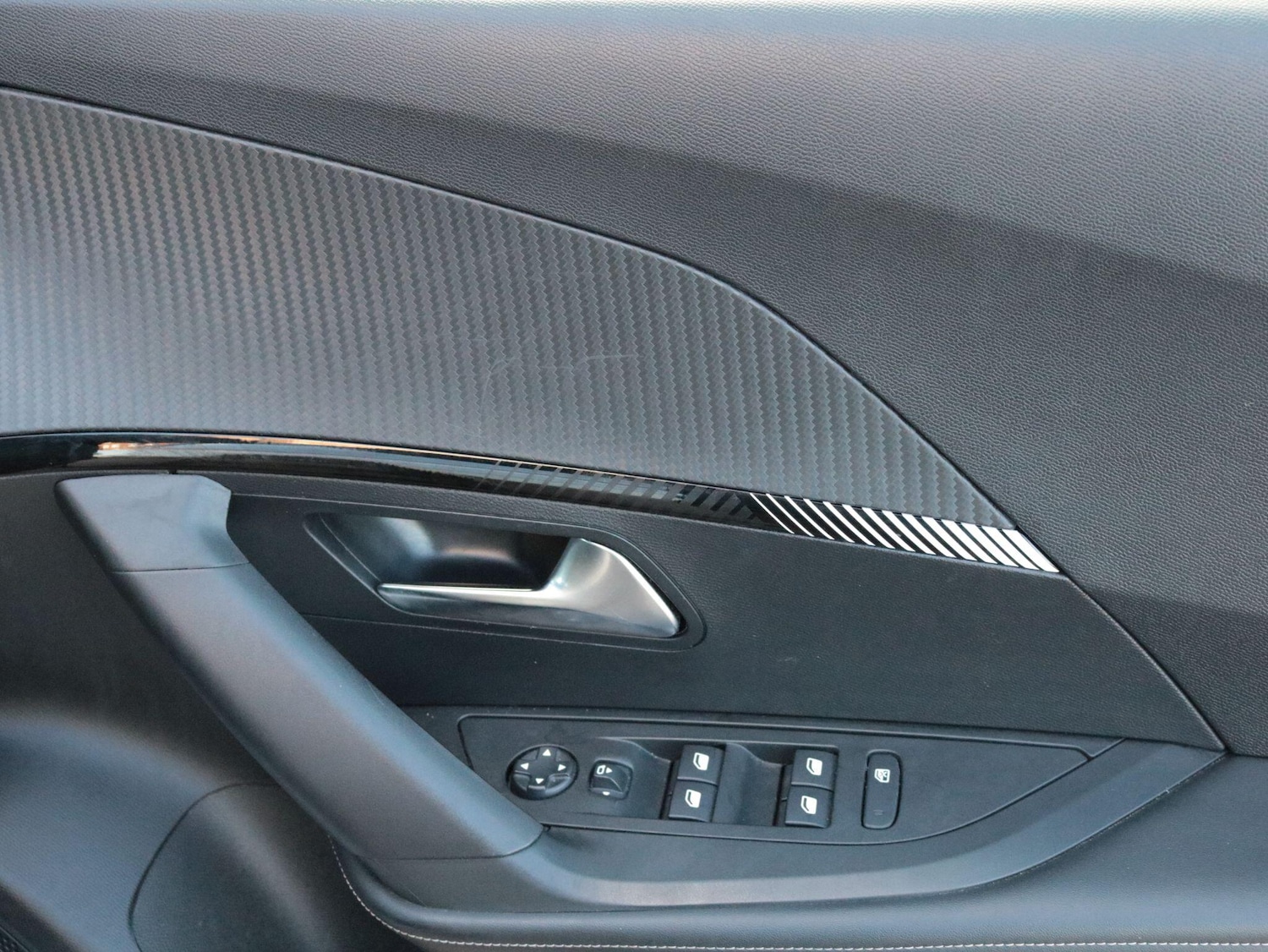 Used Peugeot 2008 2023 for sale - 77163643: Photo 26