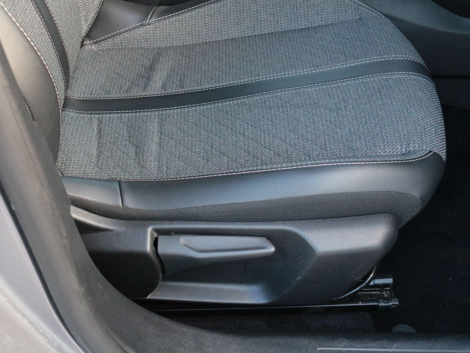 Used Peugeot 2008 2023 for sale - 77163643: Photo 27